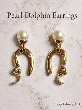 SE-77-Gold Tone Pearl Dolphin Drop Earrings 11.48g Elegant Dangle Vintage Style